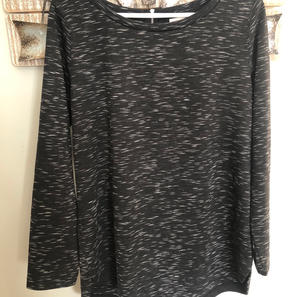 Heathered Black Long Sleeve Blouse